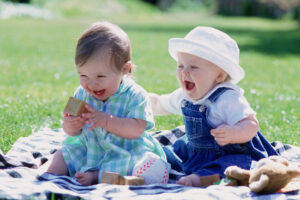 https://childresearch.mgppu.ru/wp-content/uploads/2020/10/mladenci-300x200.jpg
